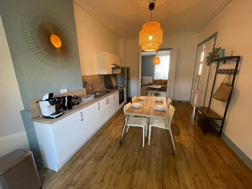 -Le Petit Rochelais- Centre Ville, Stationnement, Netflix - Ideal Couples, Familles, Business نيورْ المظهر الخارجي الصورة
